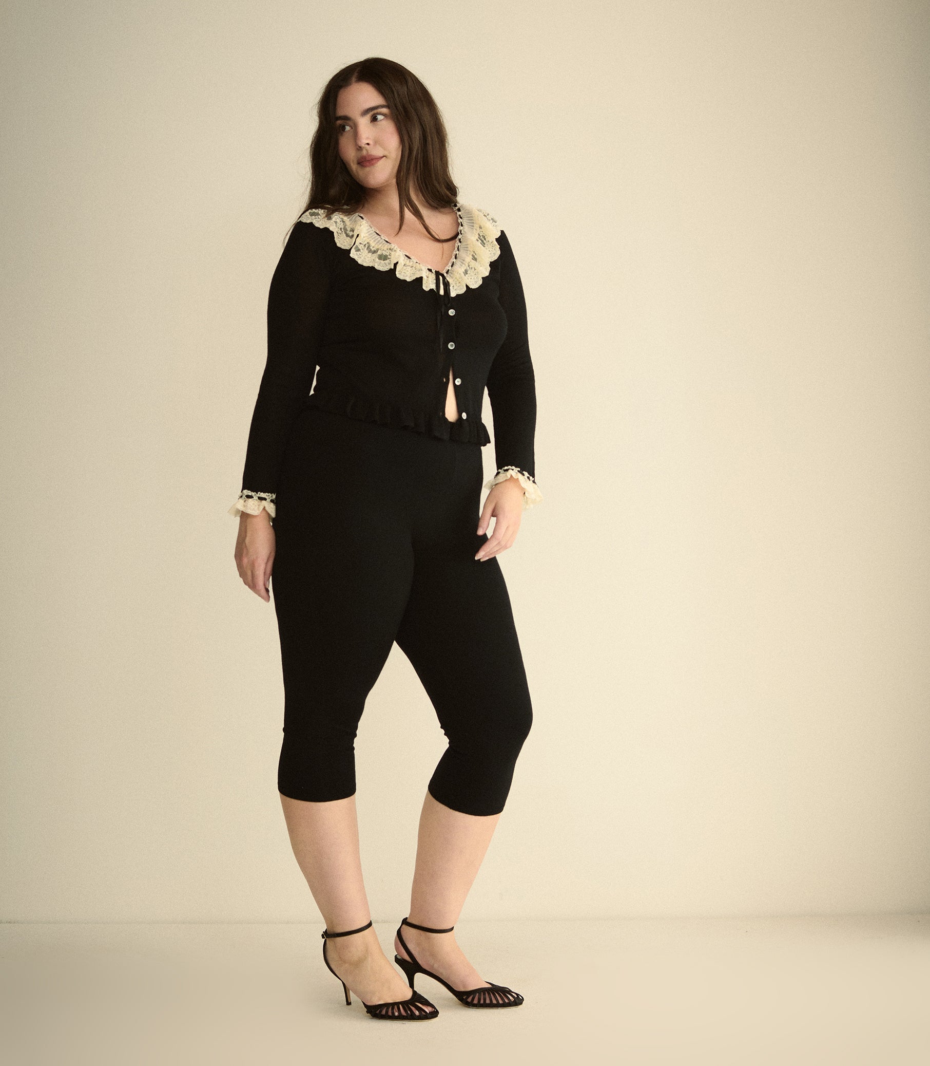 AUBRIELLE CARDIGAN -- BLACK