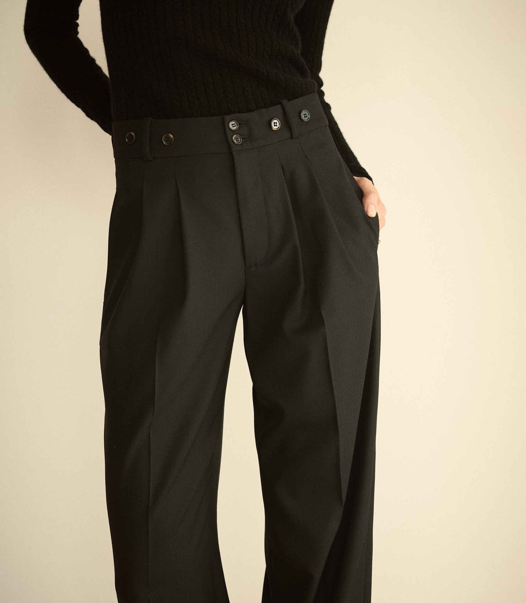OLIVIA PANT -- BLACK